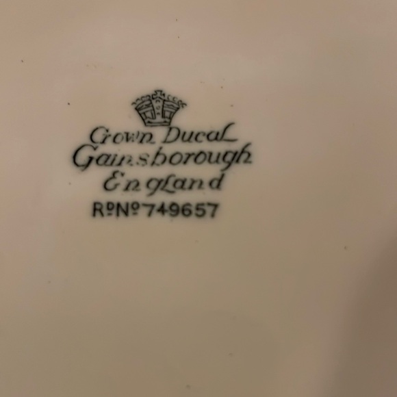 VTG- Crown Ducal Ivory Bundle of 5 Dinner Plates Bundle #2 - Picture 6 of 10